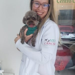 Dra. Larissa - Oncologista